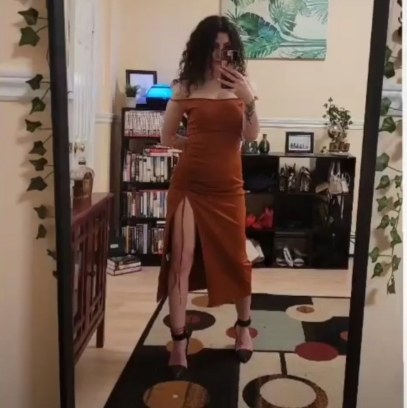 XS OPEN BACK MAXI DRESS - Picture 1 of 4